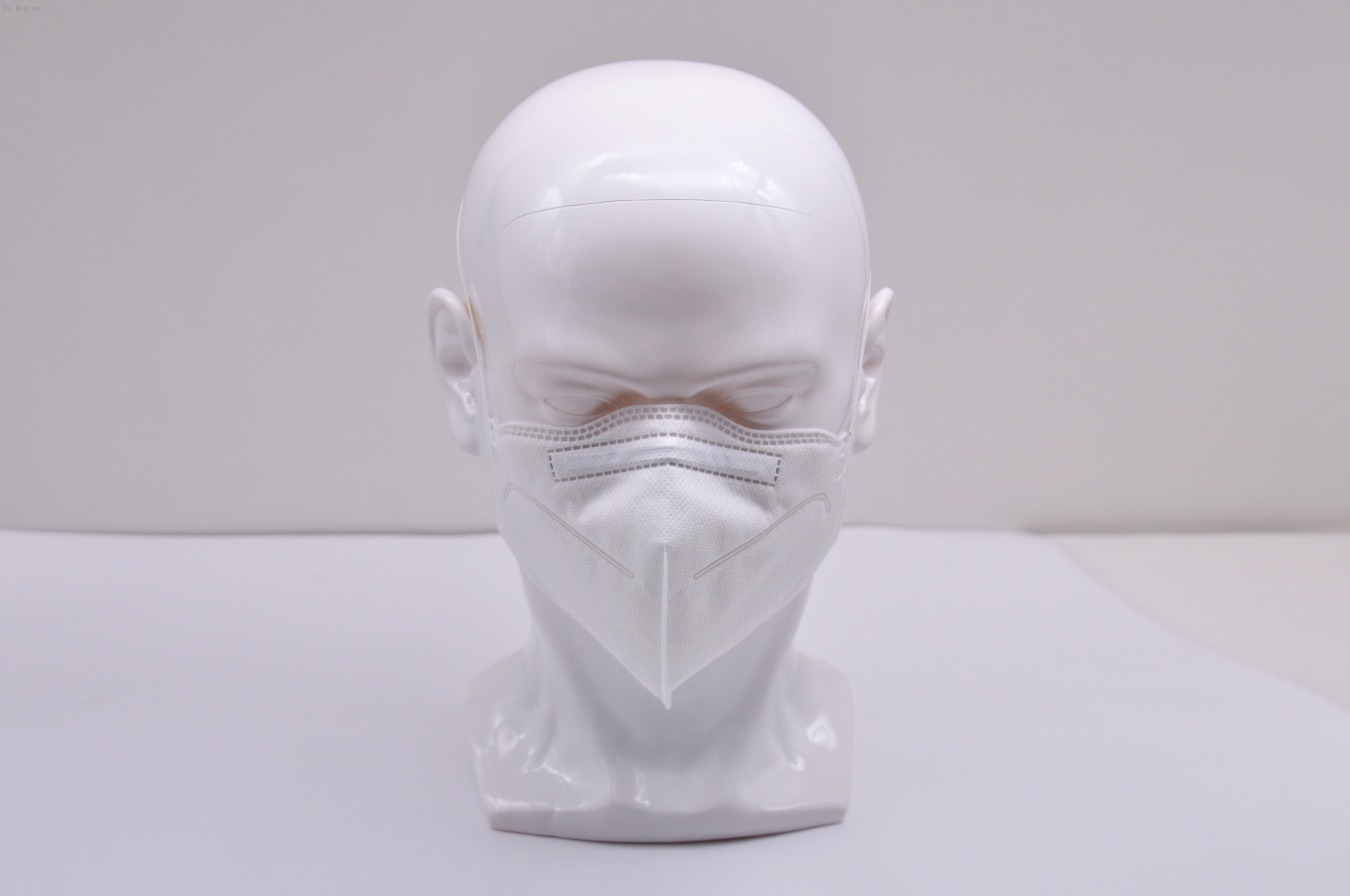 White Color Fold Type Medical Mask 